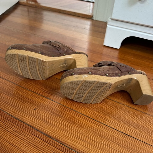 Clarks Clogs - Picture 3 of 4